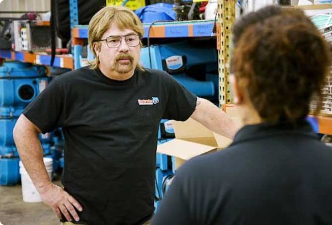 Gary-Findley-On-Undercover-Boss-As-Bobby-Turner